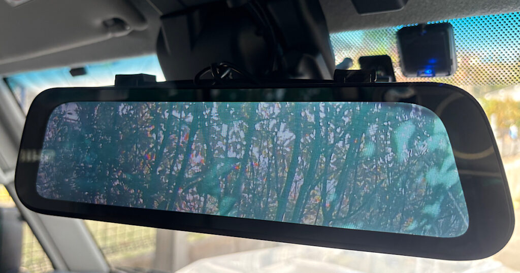 デジタルインナーミラー CS-1000SMの後方映像表示画面