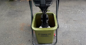 自作した船外機洗浄用バケツ